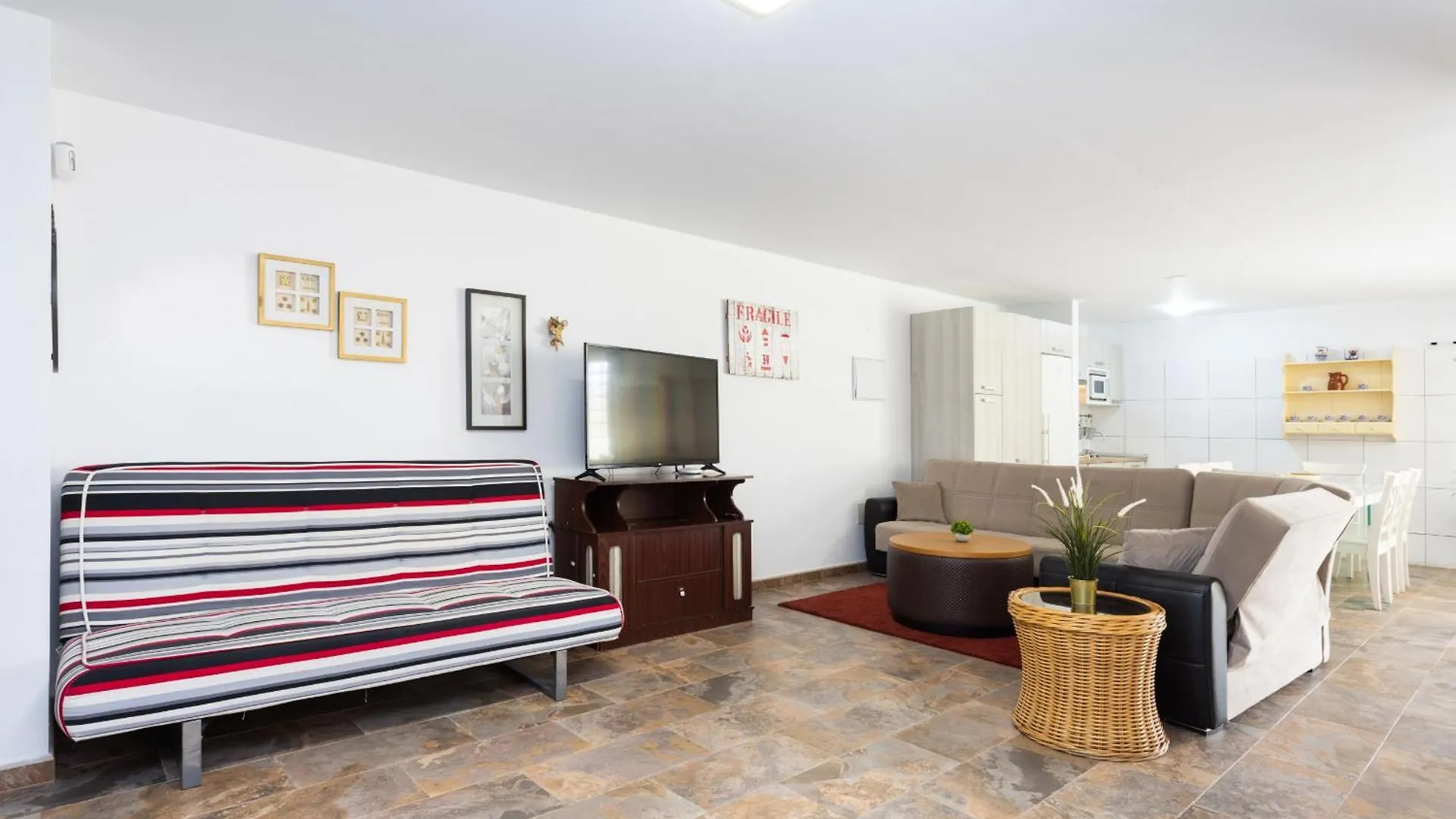 Vivienda Vacacional Tinizara Piscina Y Relax Villa Las Galletas
